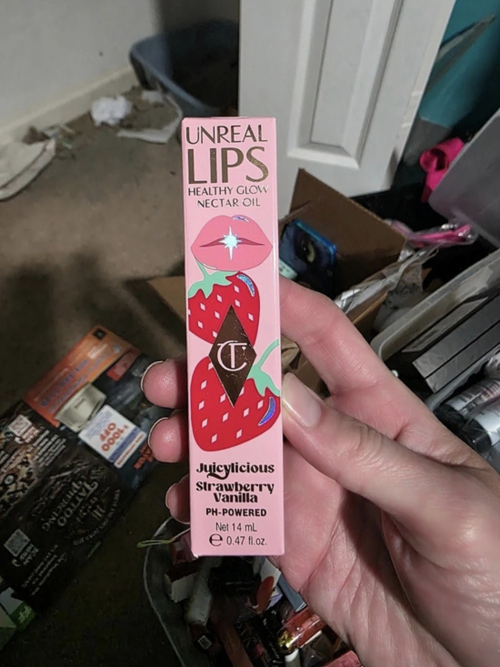 Charlotte Tilbury Unreal Lips Strawberry Vanilla Strawberry Vanilla Lip